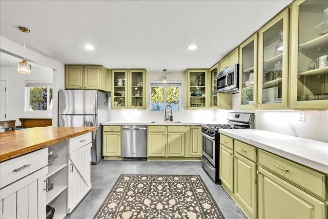 13115 Acacia Avenue, Desert Hot Springs, CA 92240