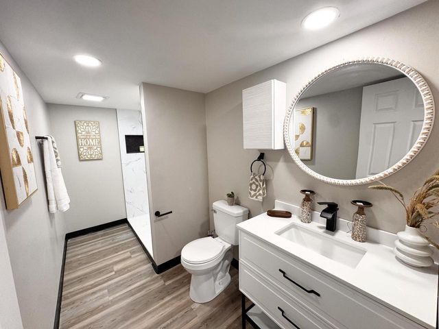 5319 W Spring LANE, Milwaukee, WI 53223