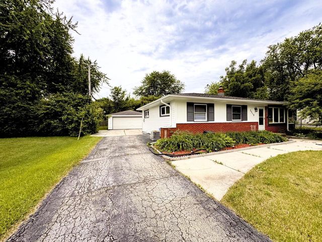 5319 W Spring LANE, Milwaukee, WI 53223