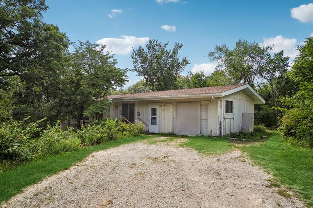 851 East Street, Bussey, IA 50044