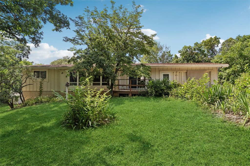 851 East Street, Bussey, IA 50044