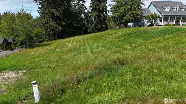 9805 31st Street E, Edgewood, WA 98371