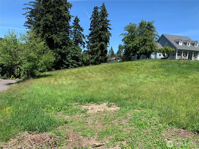 9805 31st Street E, Edgewood, WA 98371