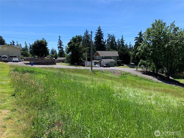 9805 31st Street E, Edgewood, WA 98371