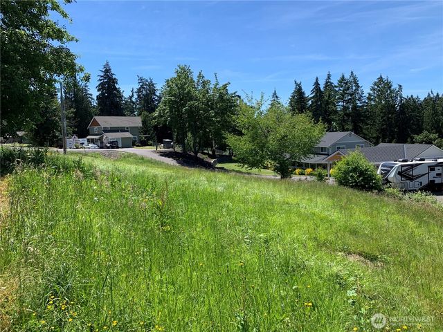 9805 31st Street E, Edgewood, WA 98371