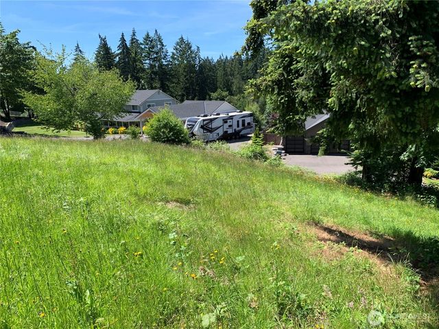 9805 31st Street E, Edgewood, WA 98371