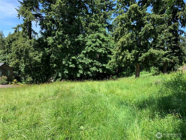 9805 31st Street E, Edgewood, WA 98371