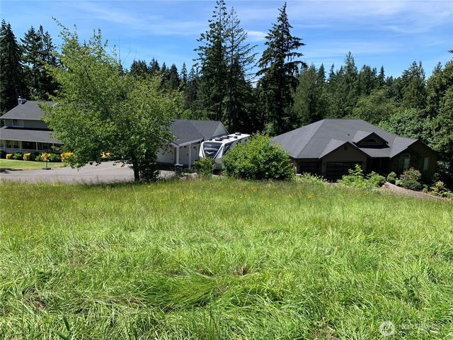 9805 31st Street E, Edgewood, WA 98371