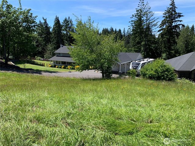 9805 31st Street E, Edgewood, WA 98371