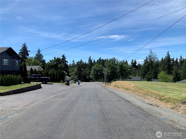 9805 31st Street E, Edgewood, WA 98371