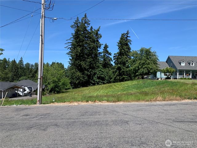9805 31st Street E, Edgewood, WA 98371