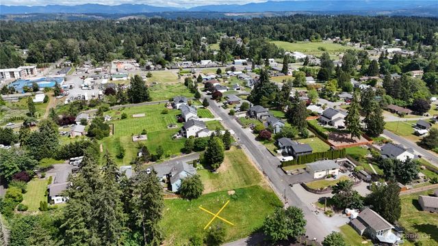 9805 31st Street E, Edgewood, WA 98371