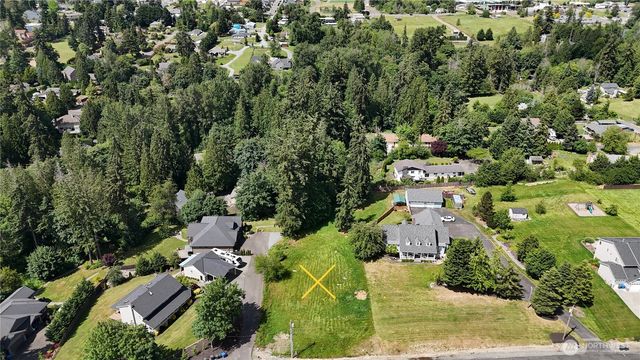 9805 31st Street E, Edgewood, WA 98371