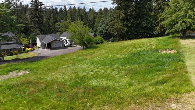 9805 31st Street E, Edgewood, WA 98371