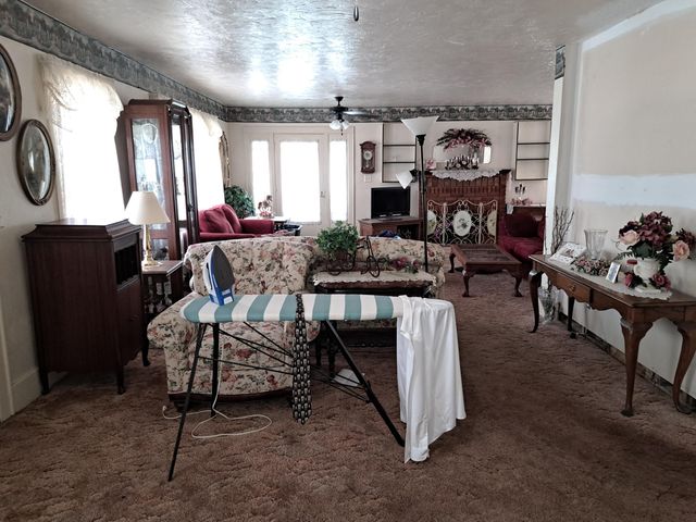 4482 East 7th And Parkview, Joplin, MO 64801