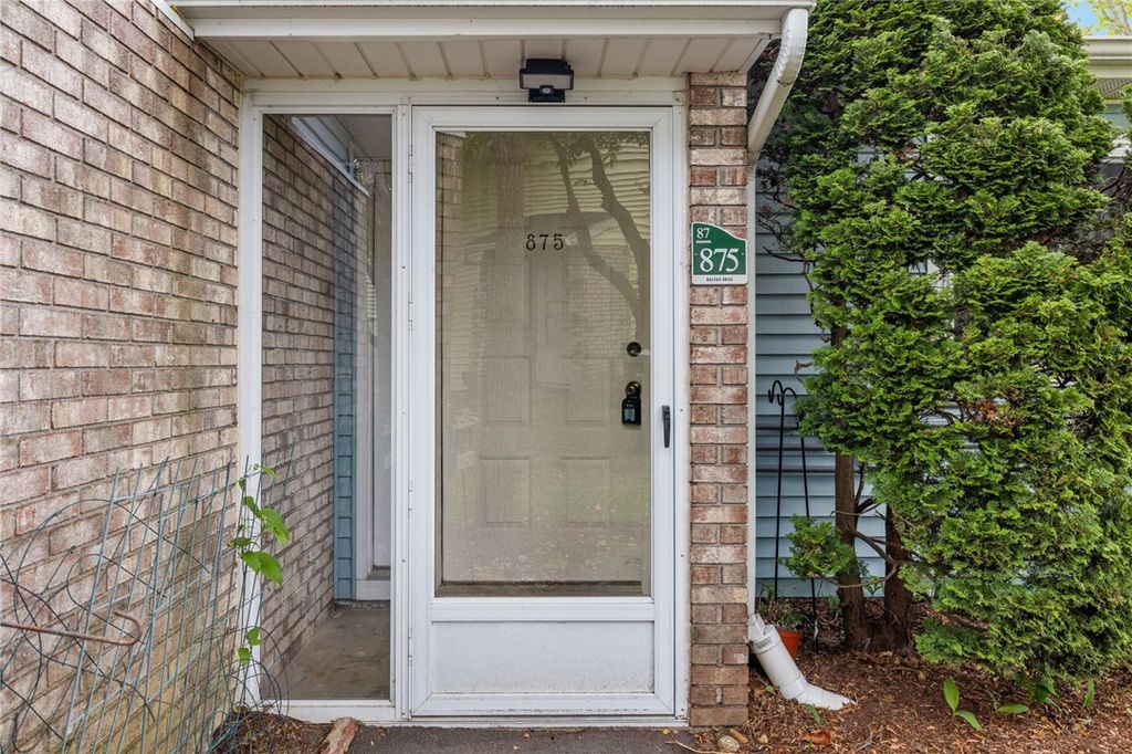 875 Halifax Drive, Warwick, RI 02886