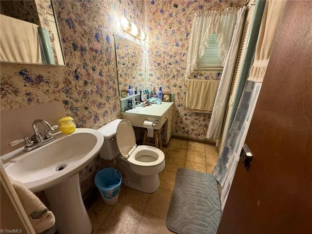 309 Berry Garden Road, Kernersville, NC 27284