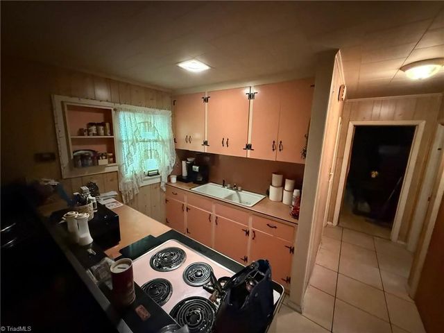 309 Berry Garden Road, Kernersville, NC 27284