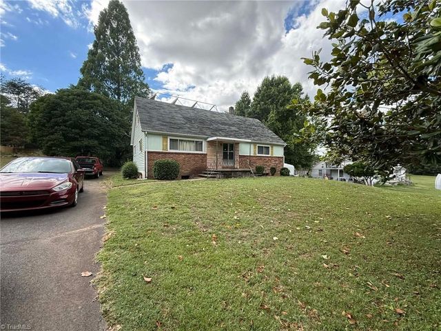 309 Berry Garden Road, Kernersville, NC 27284