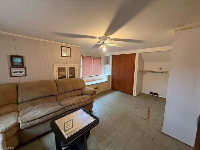 309 Berry Garden Road, Kernersville, NC 27284