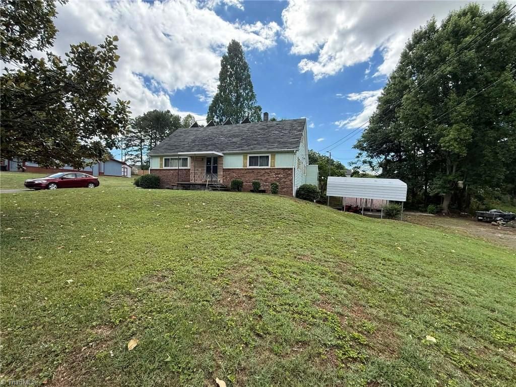 309 Berry Garden Road, Kernersville, NC 27284