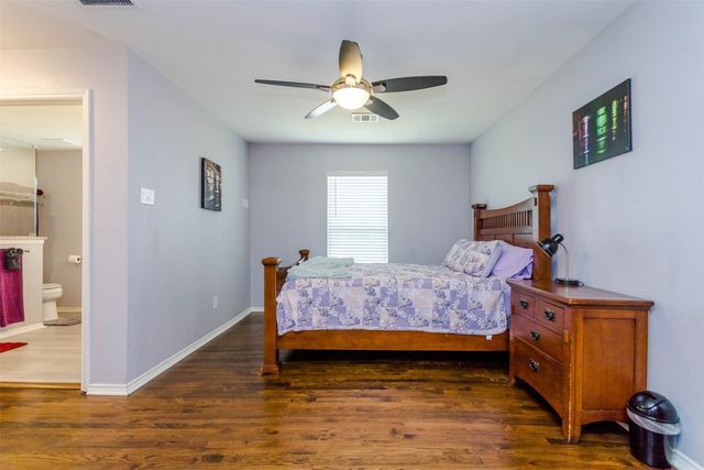 1333 S Pine Street, Grapevine, TX 76051