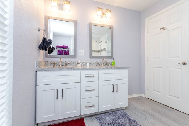 1333 S Pine Street, Grapevine, TX 76051