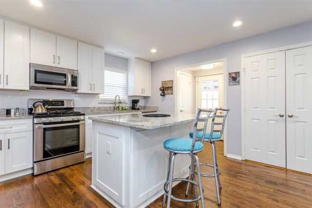 1333 S Pine Street, Grapevine, TX 76051