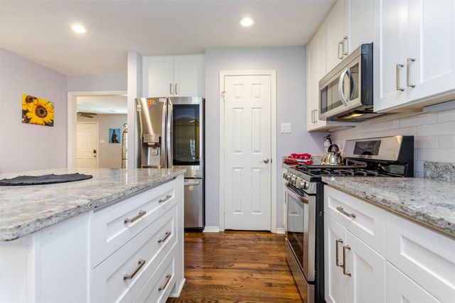 1333 S Pine Street, Grapevine, TX 76051