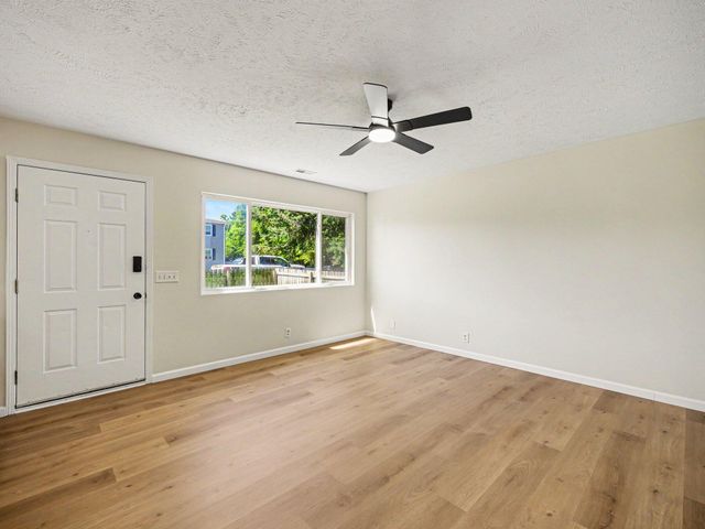 2516 3RD Avenue, Council Bluffs, IA 51501