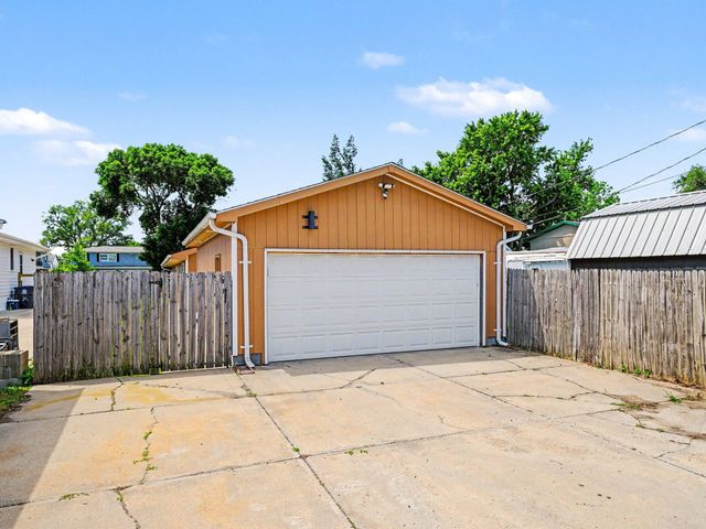 2516 3RD Avenue, Council Bluffs, IA 51501