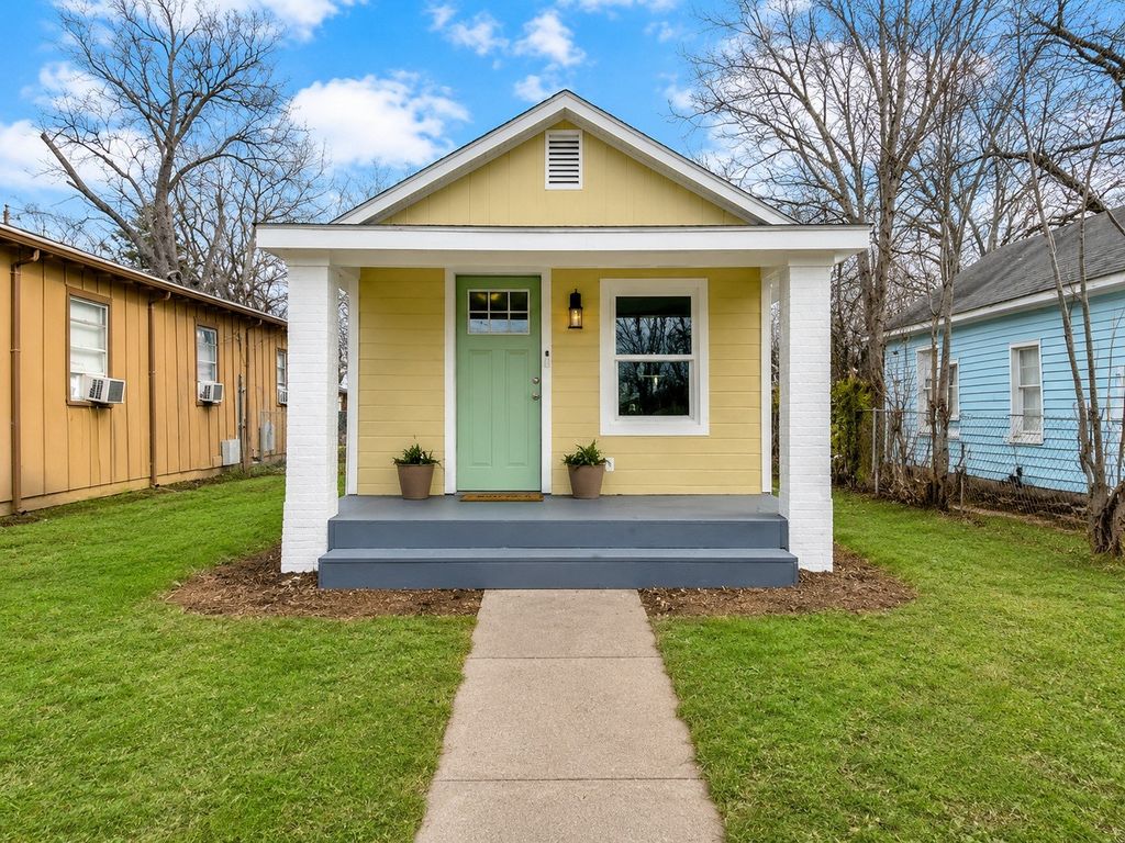 923 S First Street, Sherman, TX 75090
