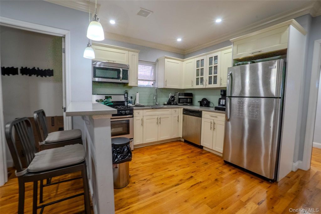 749 Vincent Avenue, Bronx, NY 10465 — photo 4