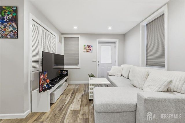 316 Evergreen Avenue, Bound Brook, NJ 08805