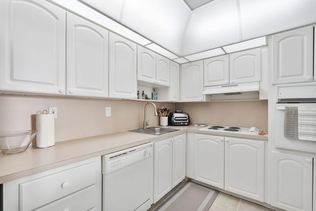 19380 Collins Avenue 523, Sunny Isles Beach, FL 33160