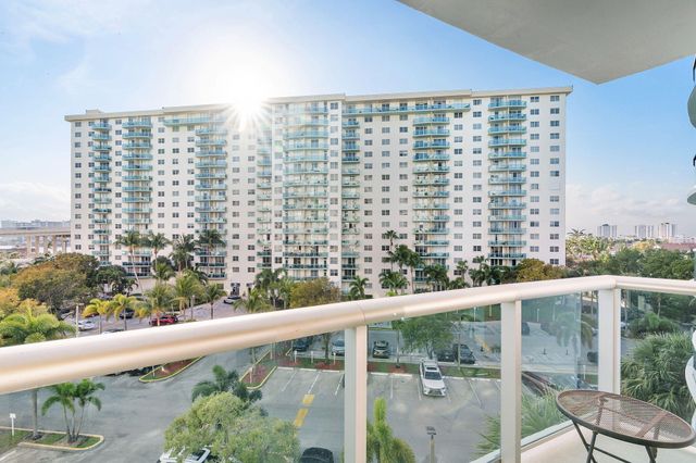 19380 Collins Avenue 523, Sunny Isles Beach, FL 33160