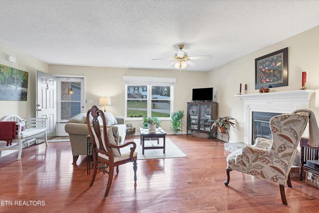 605 Brookhollow Tr, Maryville, TN 37804