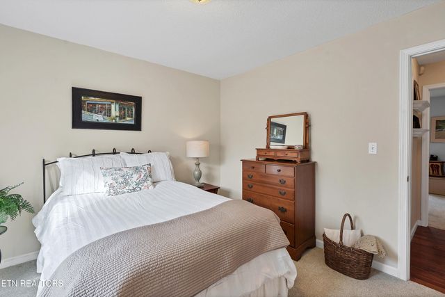 605 Brookhollow Tr, Maryville, TN 37804