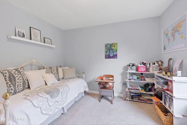 605 Brookhollow Tr, Maryville, TN 37804