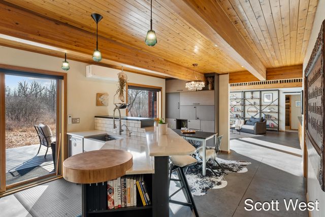 2870 Grand River Drive NE, Grand Rapids, MI 49525