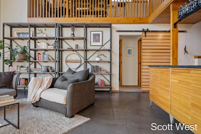 2870 Grand River Drive NE, Grand Rapids, MI 49525