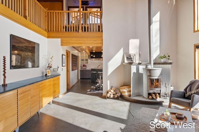 2870 Grand River Drive NE, Grand Rapids, MI 49525