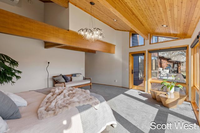 2870 Grand River Drive NE, Grand Rapids, MI 49525