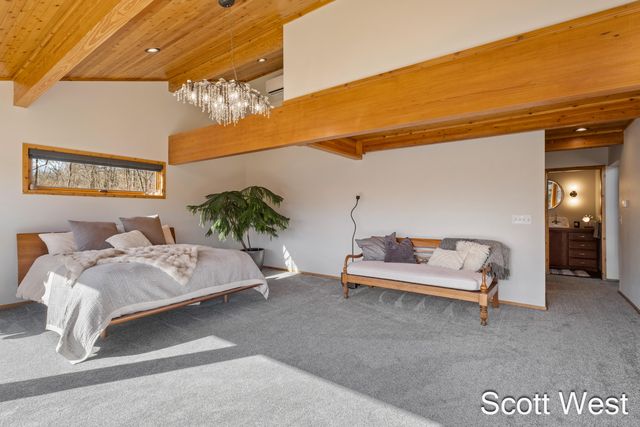 2870 Grand River Drive NE, Grand Rapids, MI 49525