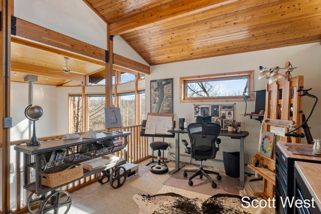 2870 Grand River Drive NE, Grand Rapids, MI 49525