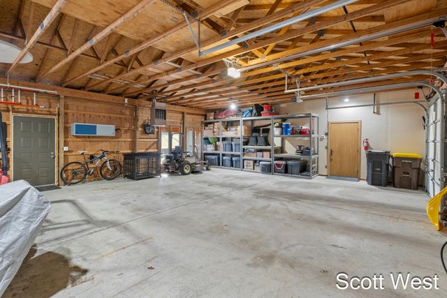 2870 Grand River Drive NE, Grand Rapids, MI 49525