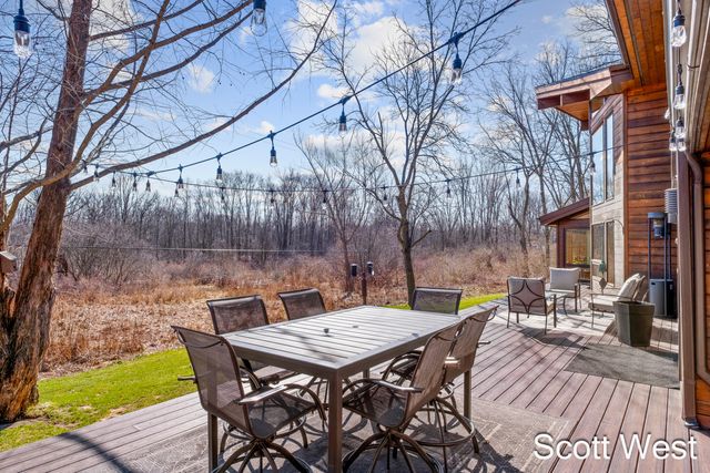 2870 Grand River Drive NE, Grand Rapids, MI 49525