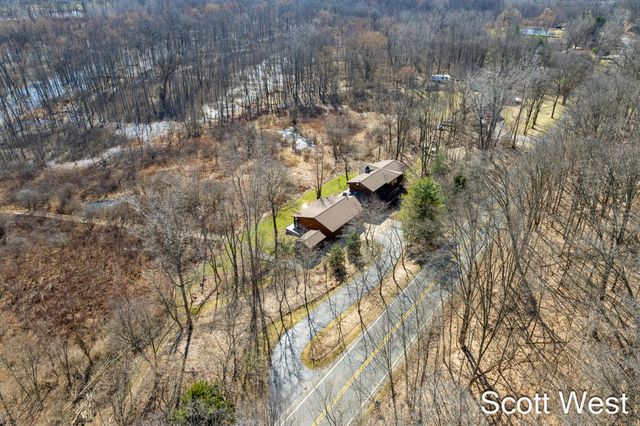 2870 Grand River Drive NE, Grand Rapids, MI 49525