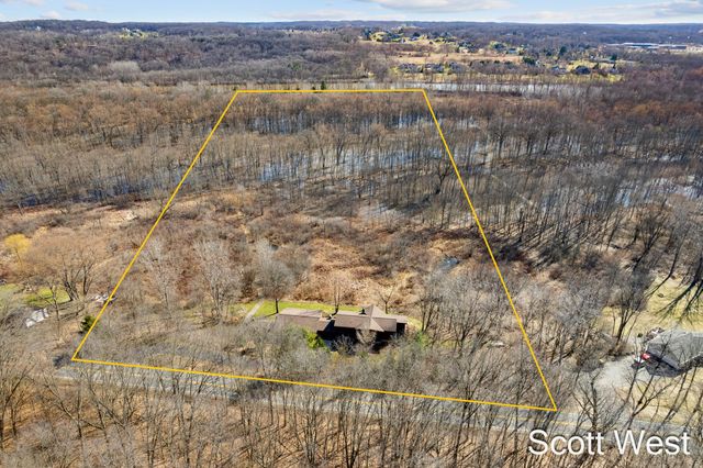 2870 Grand River Drive NE, Grand Rapids, MI 49525