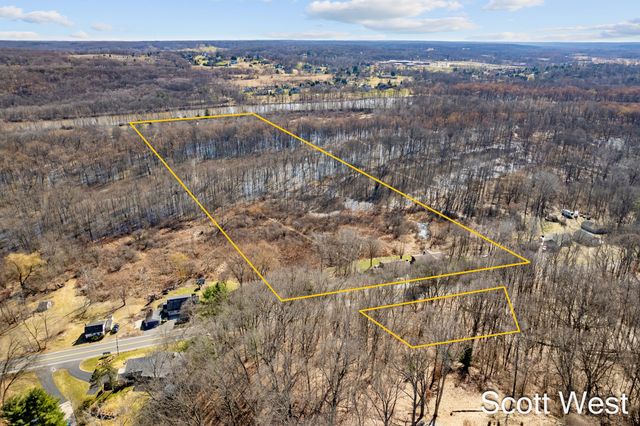 2870 Grand River Drive NE, Grand Rapids, MI 49525